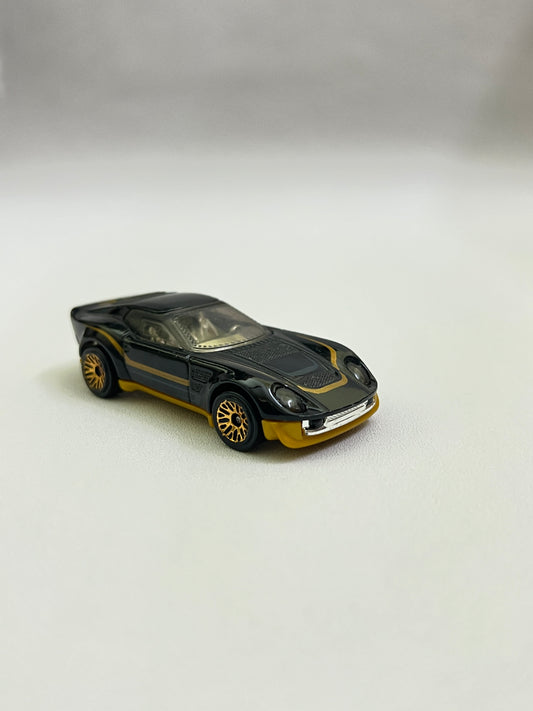 UNCARDED - EL SEGUNDO COUPE