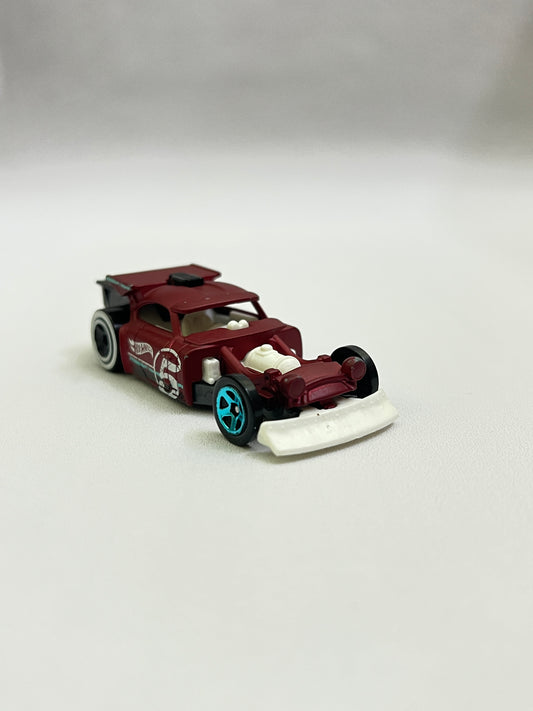 UNCARDED - MINOR PAINT ISSUE - ARISTO RAT