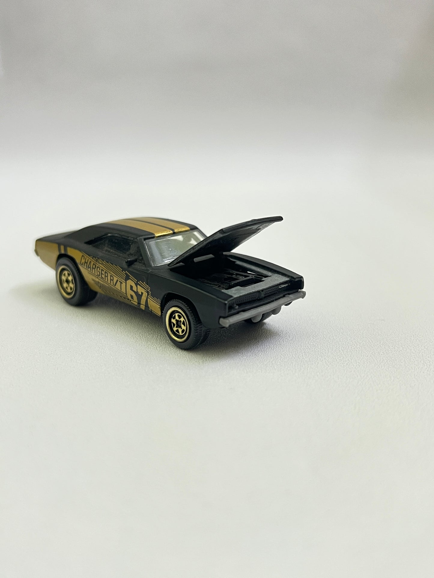 UNCARDED - MINOR PAINT ISSUE - MAJORETTE - DODGE CHARGER