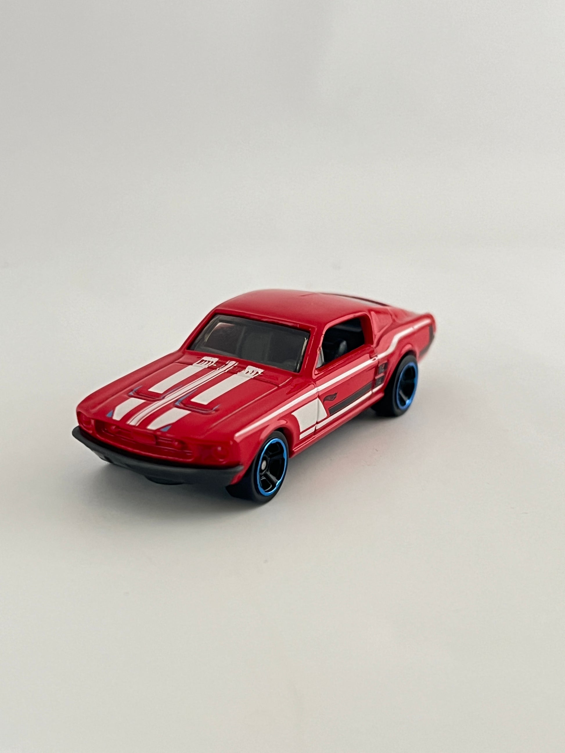 67 MUSTANG - UNCARDED - MINT - Its Fun- Hot wheels - matchbox - diecast