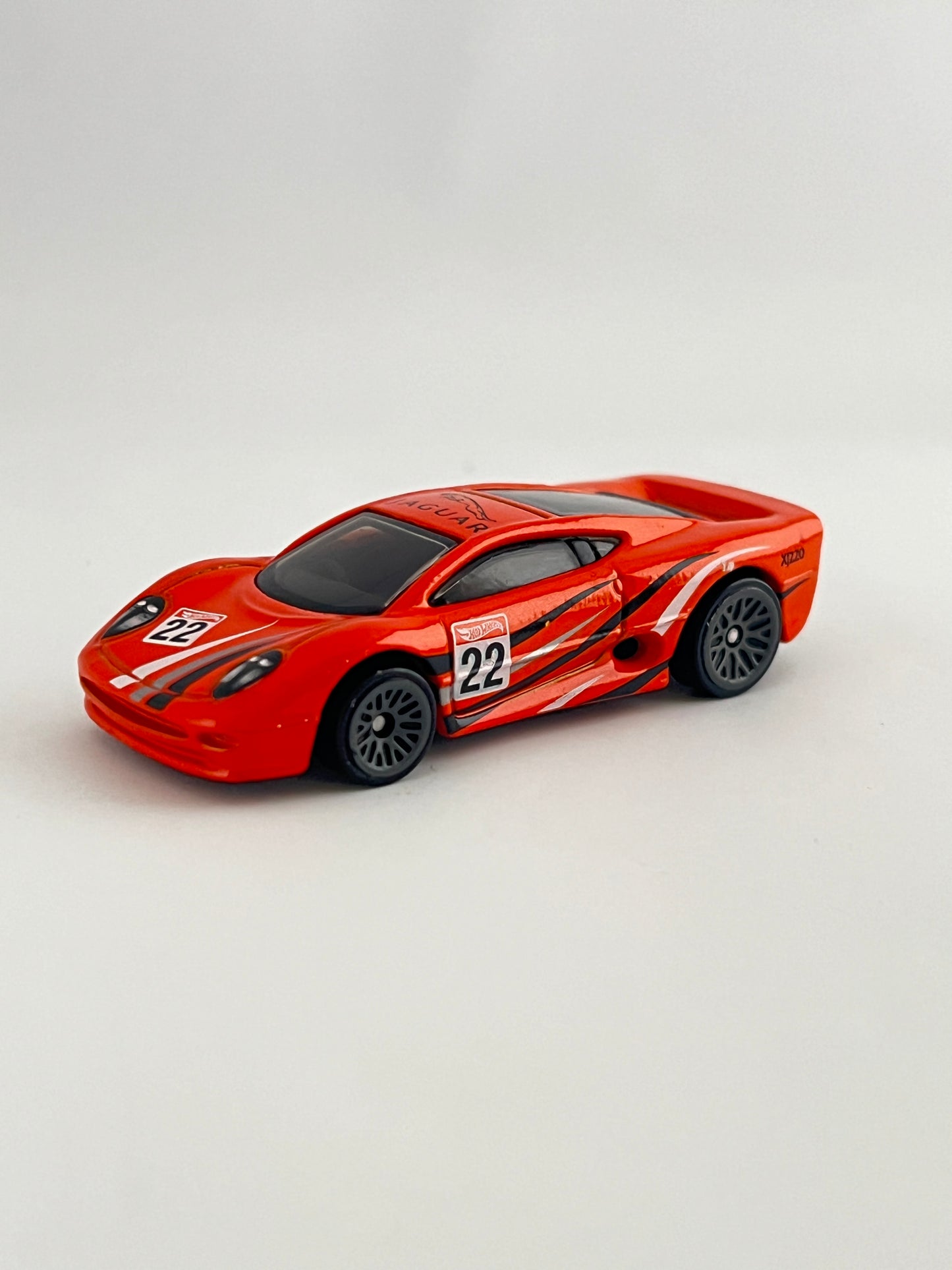 JAGUAR XJ220- UNCARDED - MINT - Its Fun- Hot wheels - matchbox - diecast