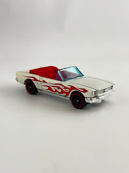 65 MUSTANG CONVERTIBLE - UNCARDED - MINT - Its Fun- Hot wheels - matchbox - diecast
