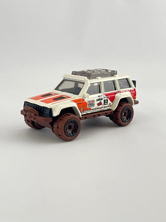95 JEEP CHEROKEE - TREASURE HUNT - - UNCARDED - MINT - Its Fun- Hot wheels - matchbox - diecast
