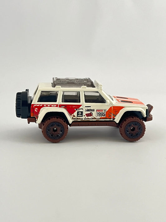 95 JEEP CHEROKEE - TREASURE HUNT - - UNCARDED - MINT - Its Fun- Hot wheels - matchbox - diecast