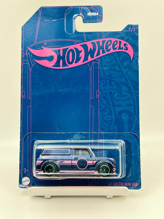 IMPORTED - HOT WHEELS -  67 AUSTIN MINI VAN - 3B