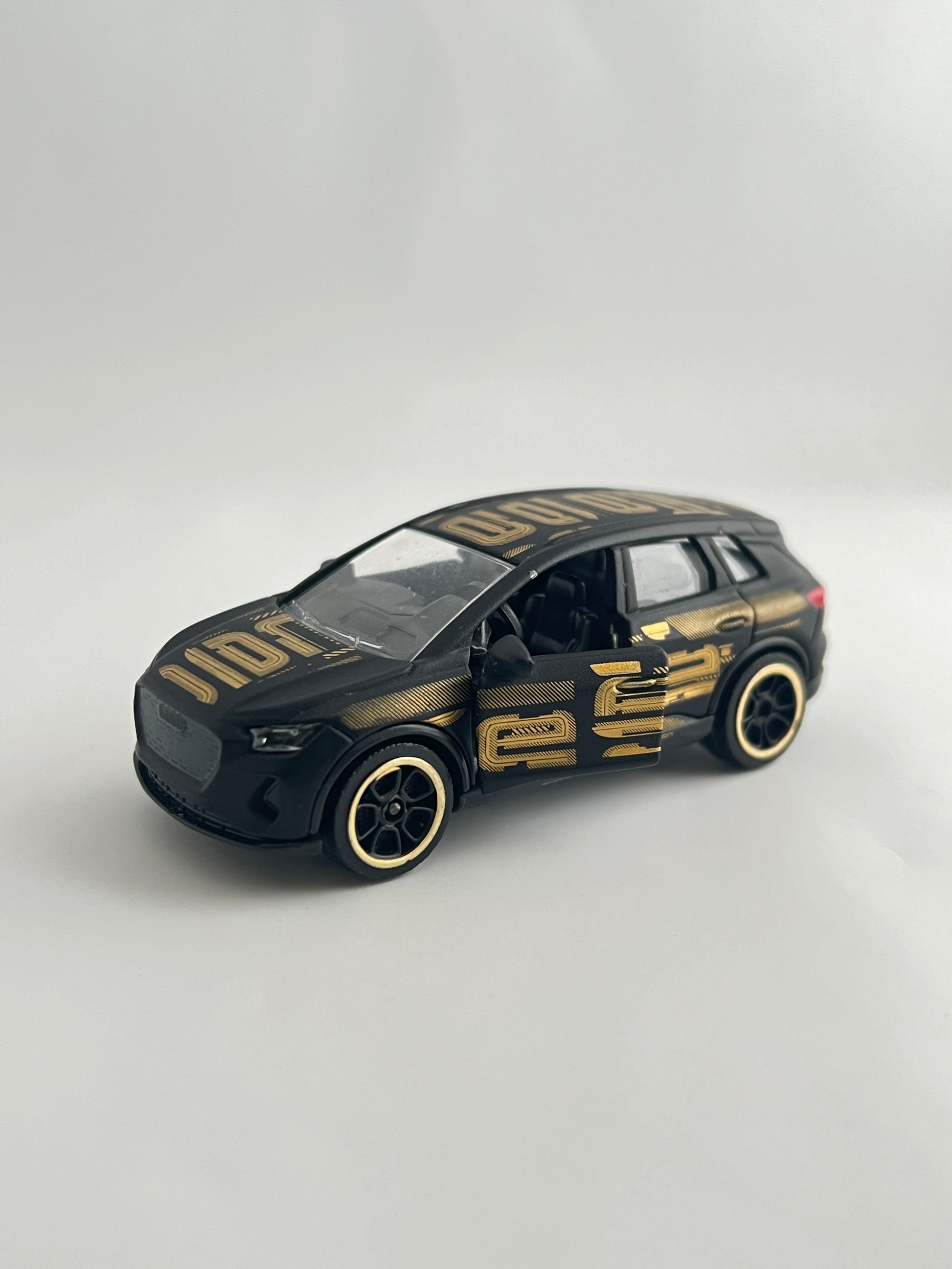 MAJORETTE - AUDI Q4 E-TRON- UNCARDED - MINT CONDITION - Its Fun- Hot wheels - matchbox - diecast