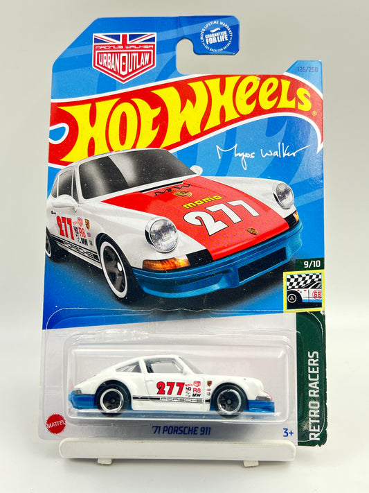 HOOK CREASE - IMPORTED - HOT WHEELS - 71 PORSCHE 911 - 3B