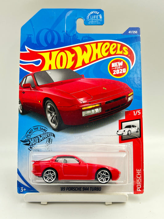 IMPORTED - HOT WHEELS -  89 PORSCHE 944 TURBO - RED - 4C