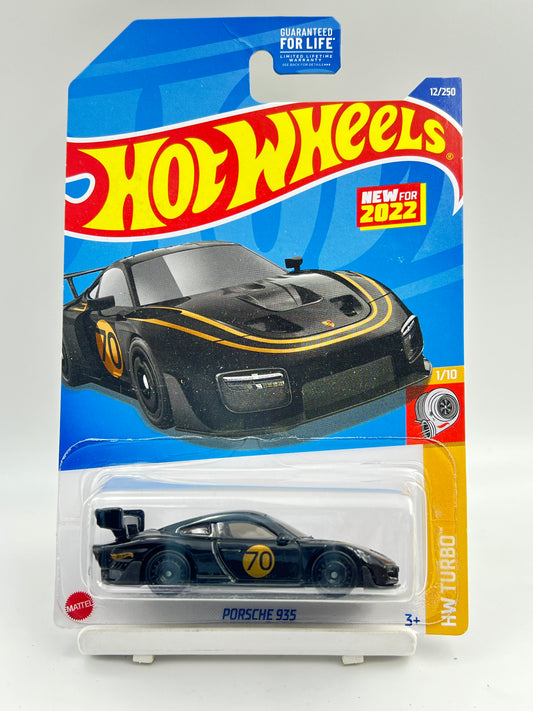 MILD HOOK CREASE - IMPORTED - HOT WHEELS -  PORSCHE 935 - BLACK - 4C