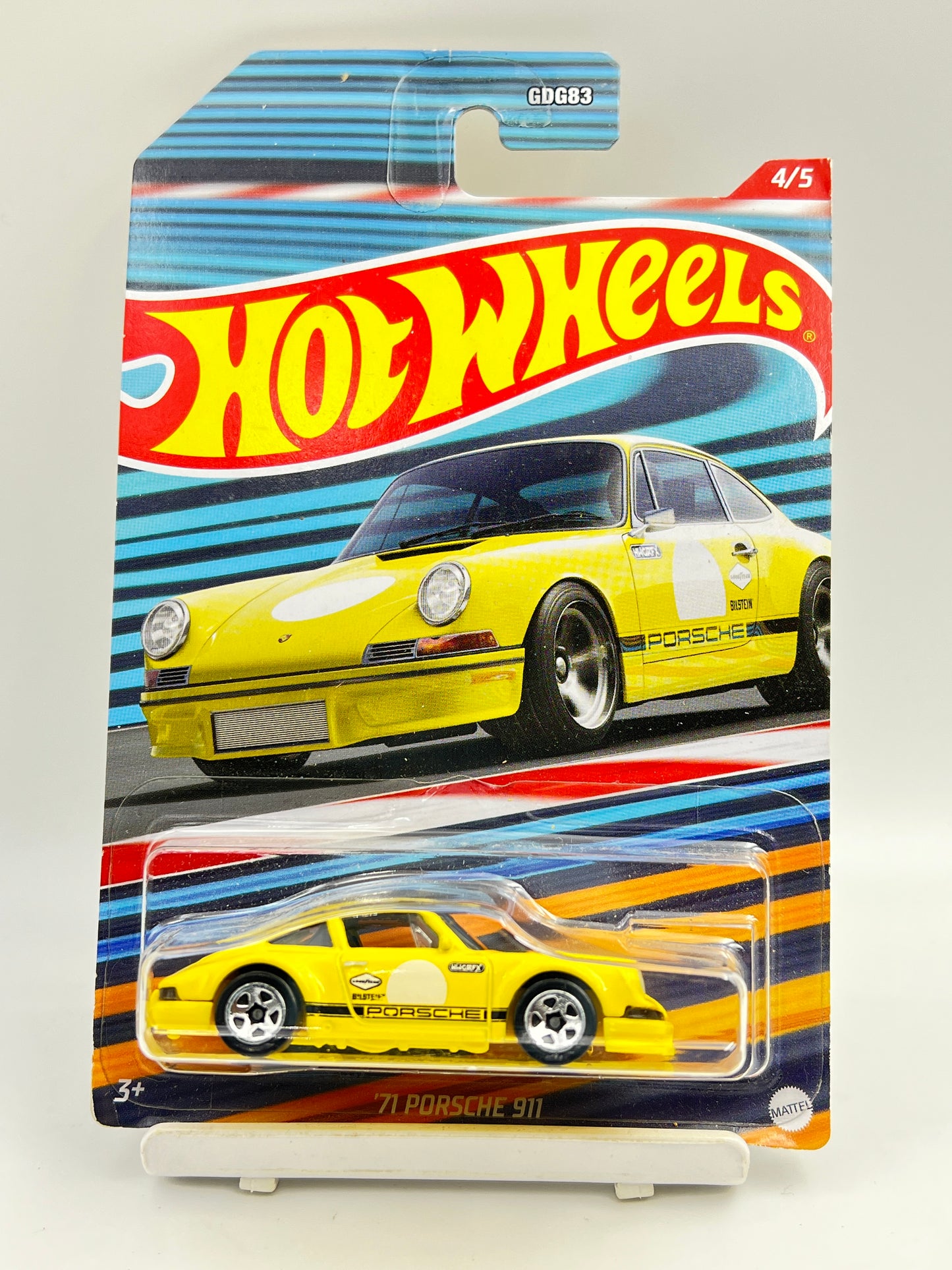 MILD SOFT CORNER - IMPORTED - HOT WHEELS -  71 PORSCHE 911 - 4D