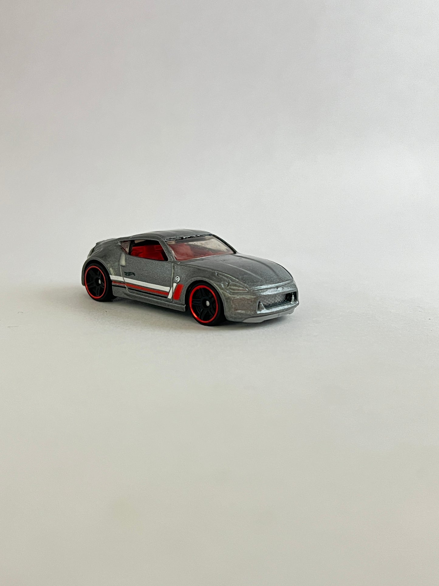 UNCARDED - NISSAN 370Z - GREY - Its Fun- Hot wheels - matchbox - diecast