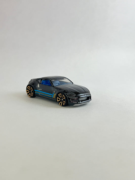 UNCARDED - NISSAN 370Z - BLACK - Its Fun- Hot wheels - matchbox - diecast