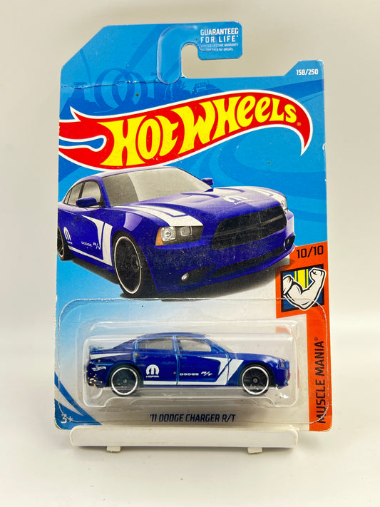 MILD BLISTER CRACK - IMPORTED - HOT WHEELS -  11 DODGE CHARGER R/T - BLUE - 4B