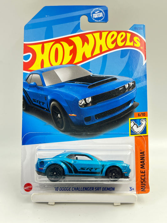 MILD SOFT CORNER - IMPORTED - HOT WHEELS -  18 DODGE CHALLENGER SRT DEMON - BLUE  - 6A