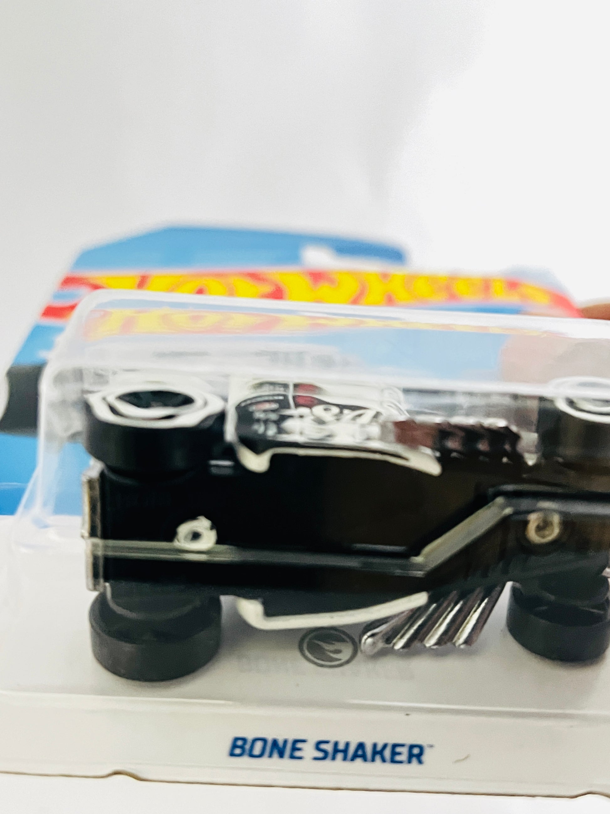 TREASURE HUNT - BONE SHAKER -2D - Its Fun- Hot wheels - matchbox - diecast