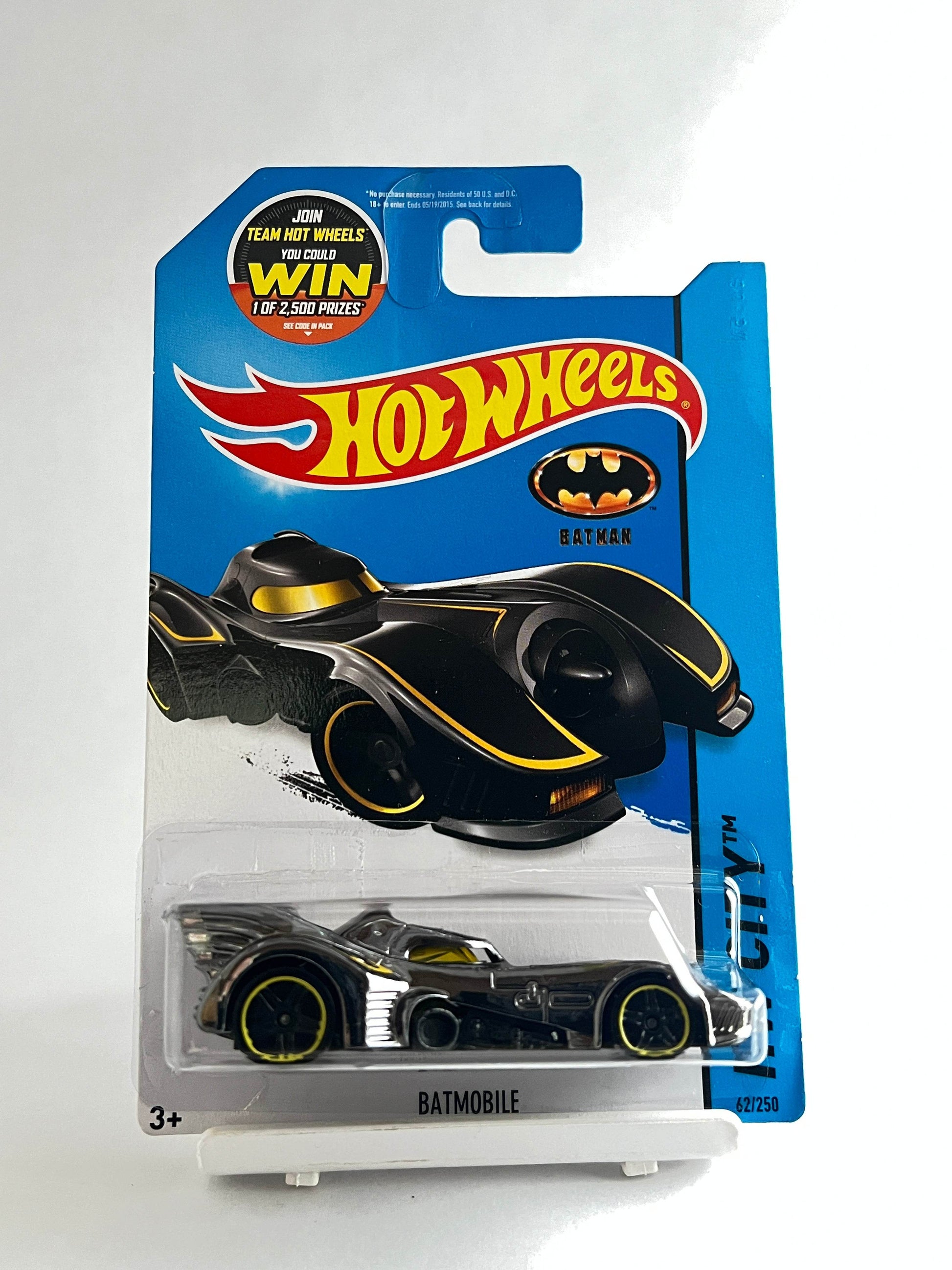 BATMOBILE - BLACK WITH YELLOW - 1C - Its Fun