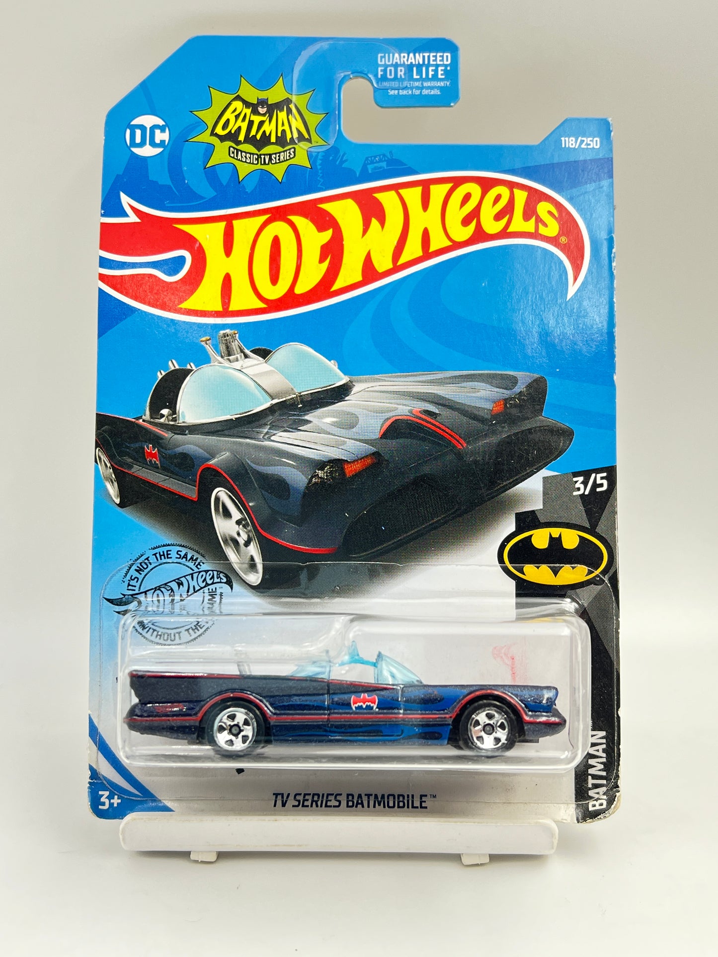 SOFT CORNERS - IMPORTED - HOT WHEELS -  TV SERIES BATMOBILE - 3B