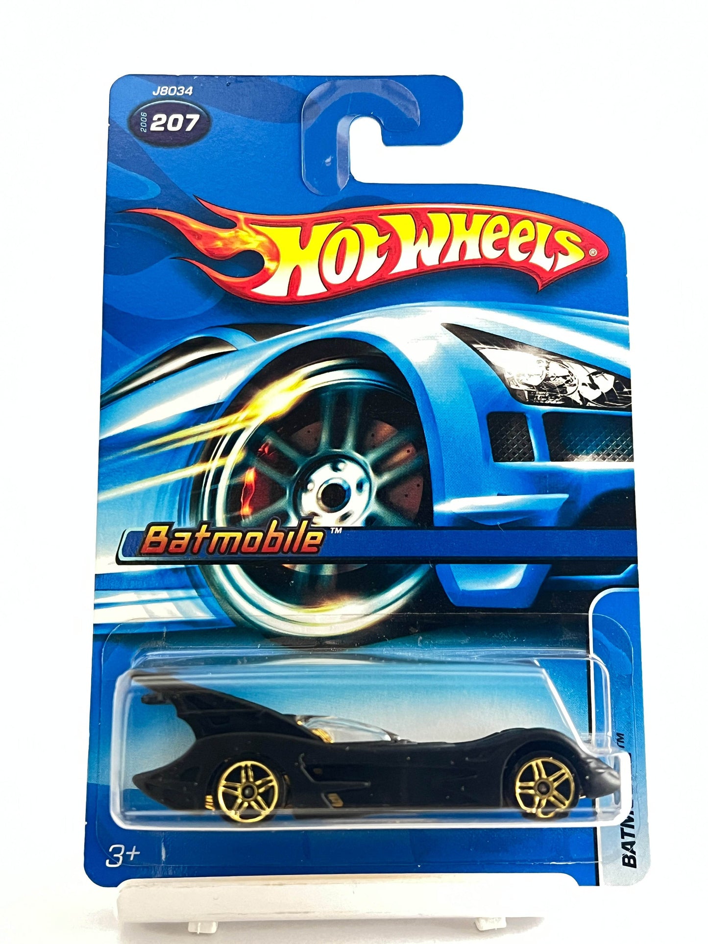 BATMOBILE - MATTE BLACK AND GOLDEN BASE - 1D - Its Fun