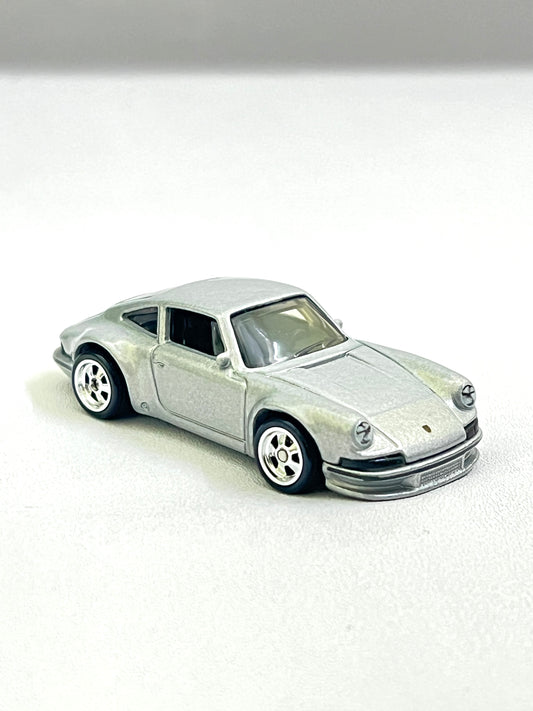 UNCARDED - HOTWHEELS PREMIUM - 71 PORSCHE 911