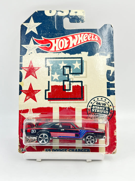 MILD CARD DAMAGE - HOT WHEELS - 69 DODGE CHARGER - 3C