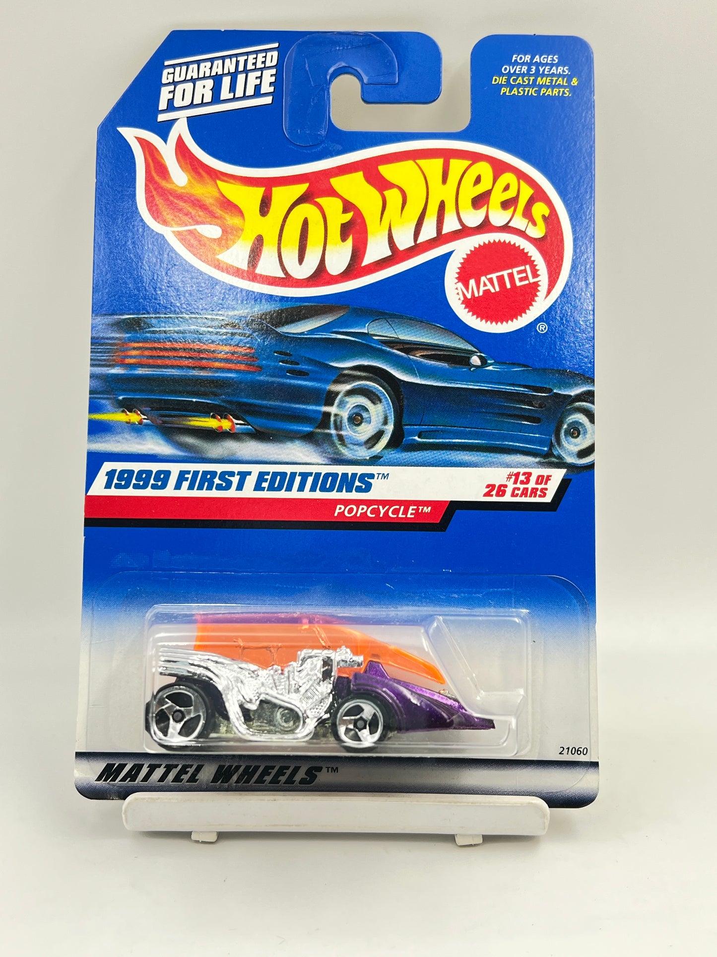 IMPORTED - HOT WHEELS -  POPCYCLE - (CYCLE INSIDE CAR) - 6B