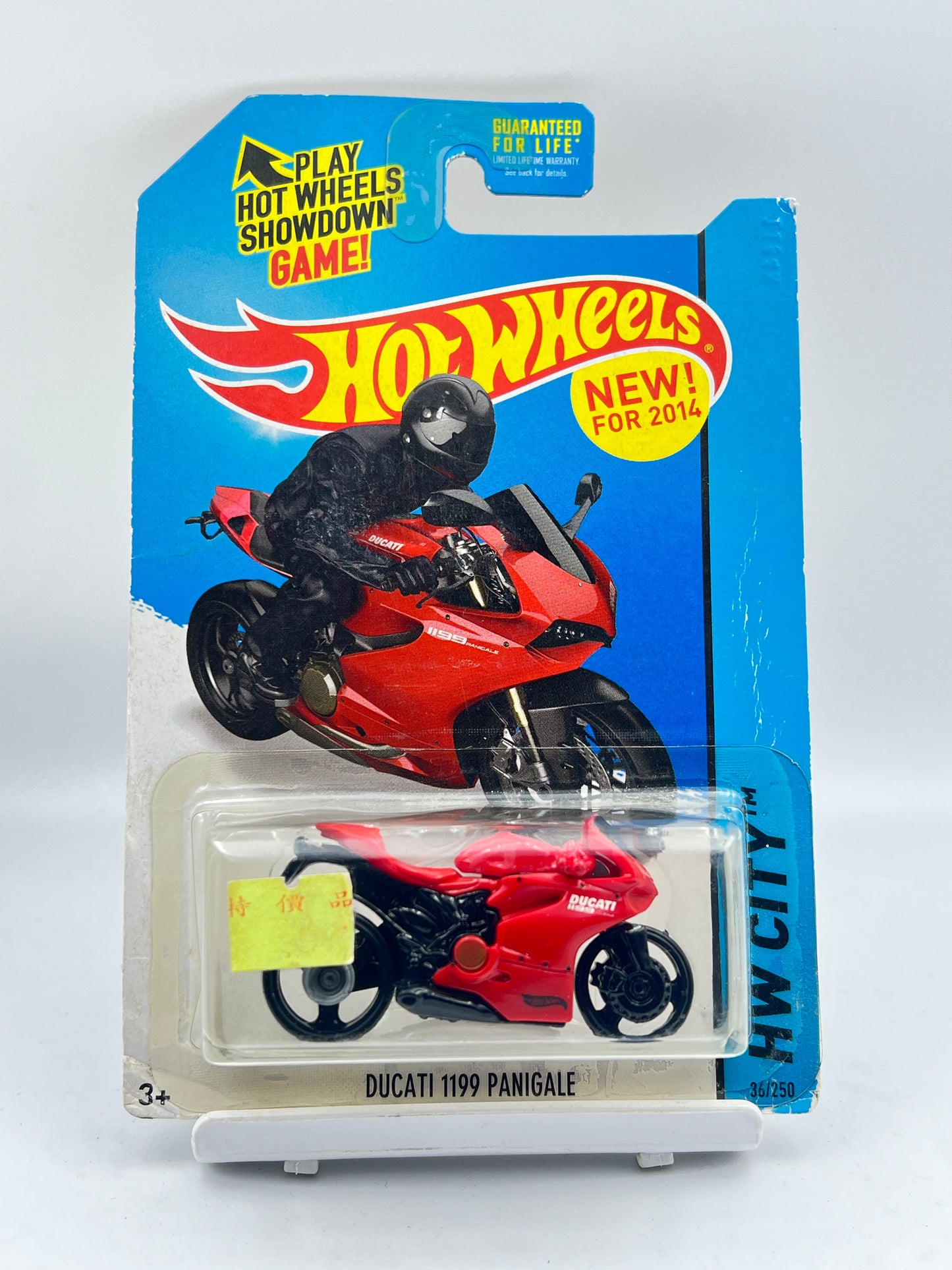 HOT WHEELS - ( CARD AS IN PIC ) - DUCATI 1199 PANIGALE - RED - 3A