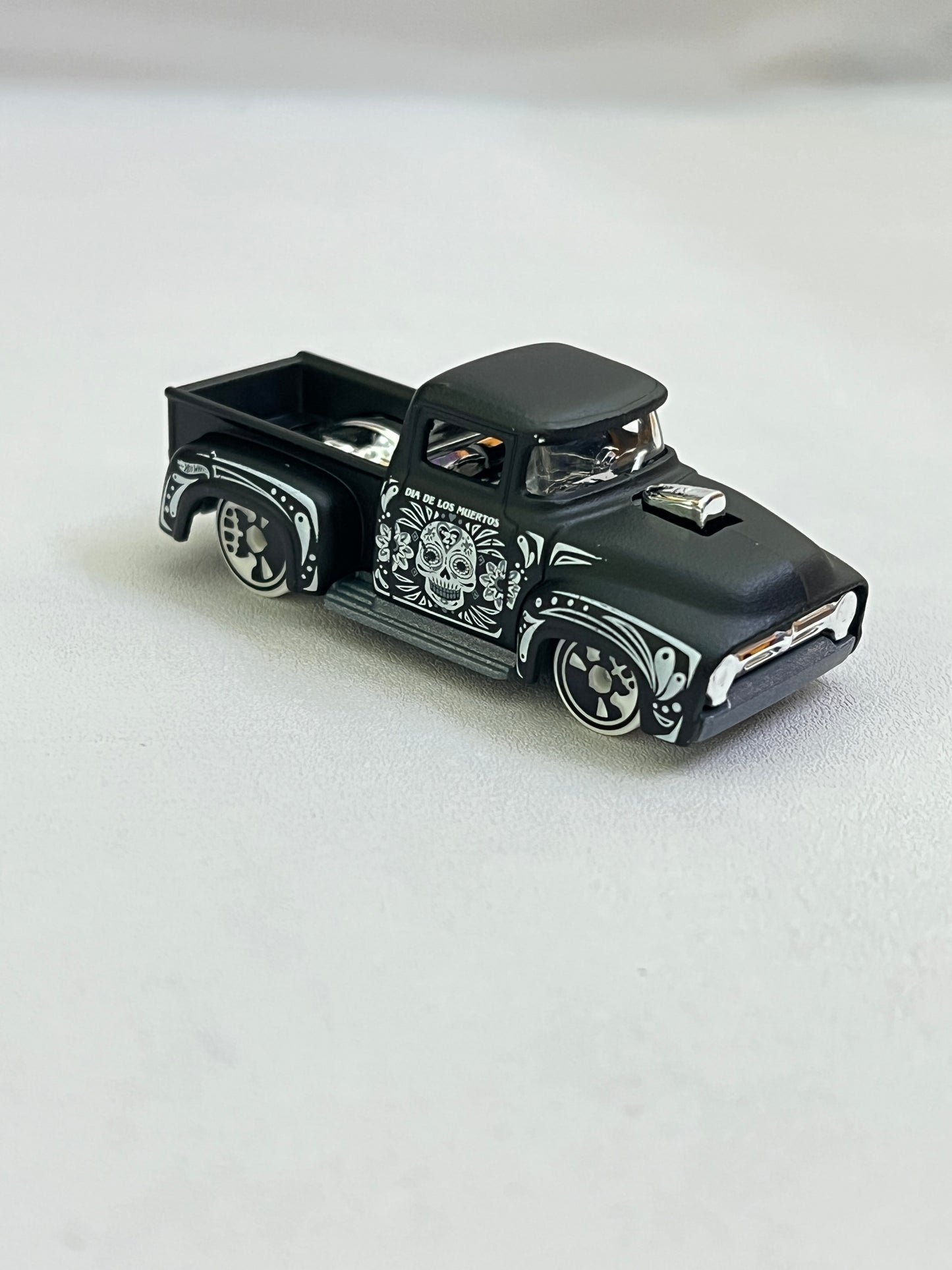 UNCARDED - CUSTOM 56 FORD TRUCK
