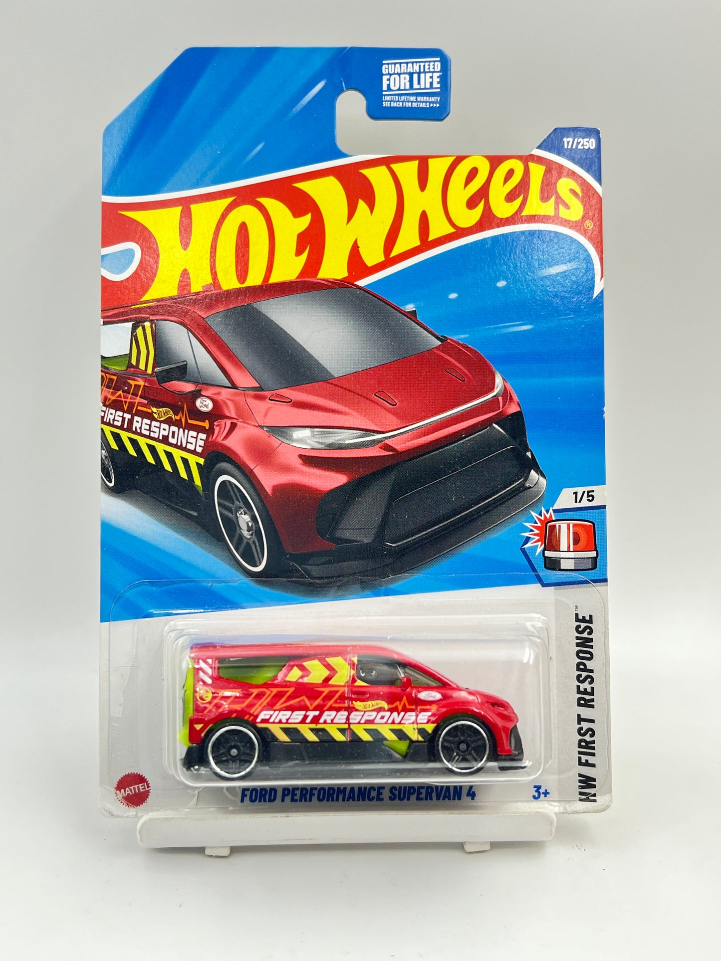 SOFT CORNERS - TREASURE HUNT - HOT WHEELS - FORD PERFORMANCE SUPERVAN 4 - 2D