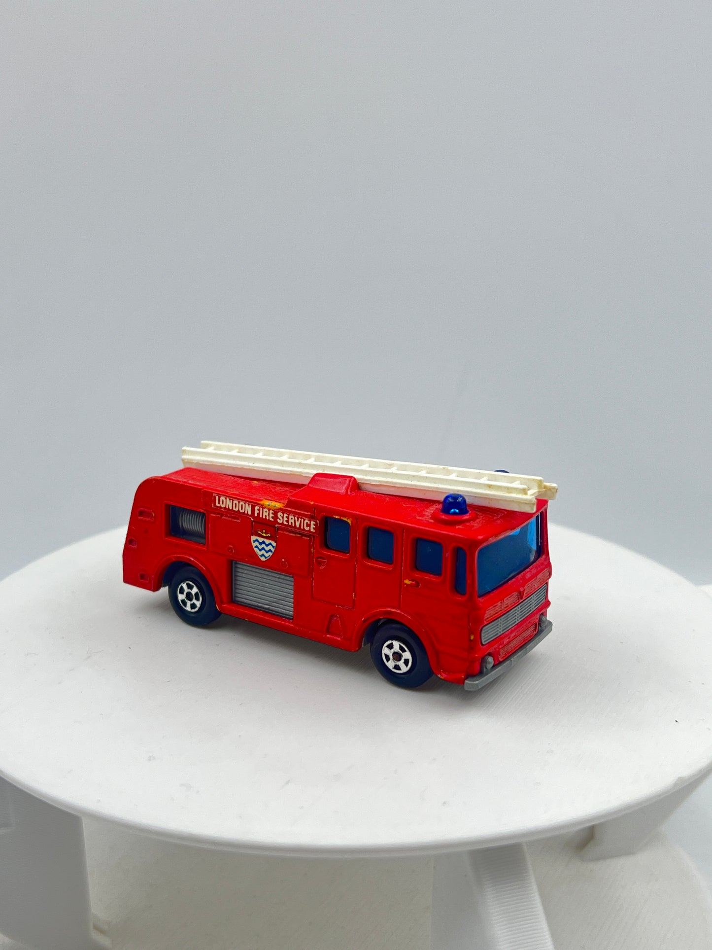PRE-OWNED - LESNEY MATCHBOX - MERRYWEATHER FIRE ENGINE - 1970S MADE