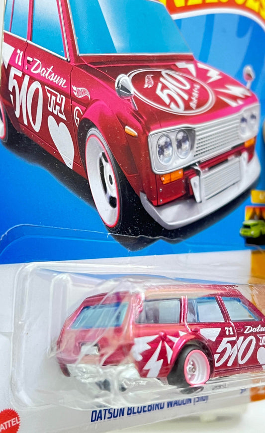 SUPER TREASURE HUNT - (BLISTER SQUEEZE) HOT WHEELS - DATSUN BLUEBIRD WAGON (510) WITH PROTECTOR - Its Fun