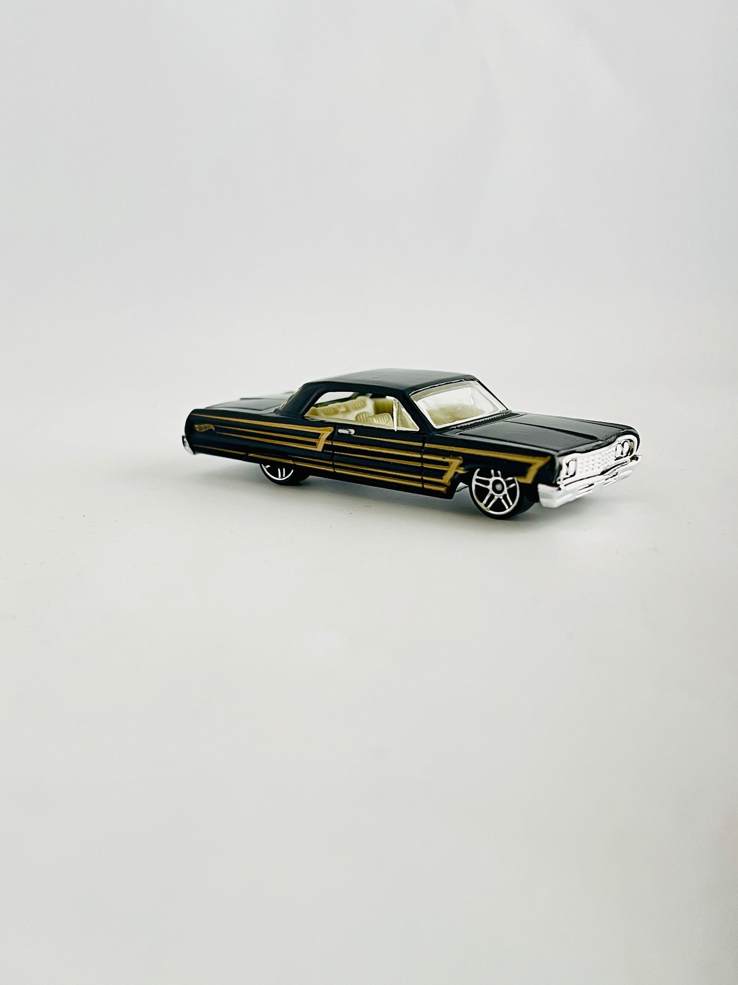 HW 64 IMPALA - METAL ON METAL - MINT CONDITION - Its Fun- Hot wheels - matchbox - diecast