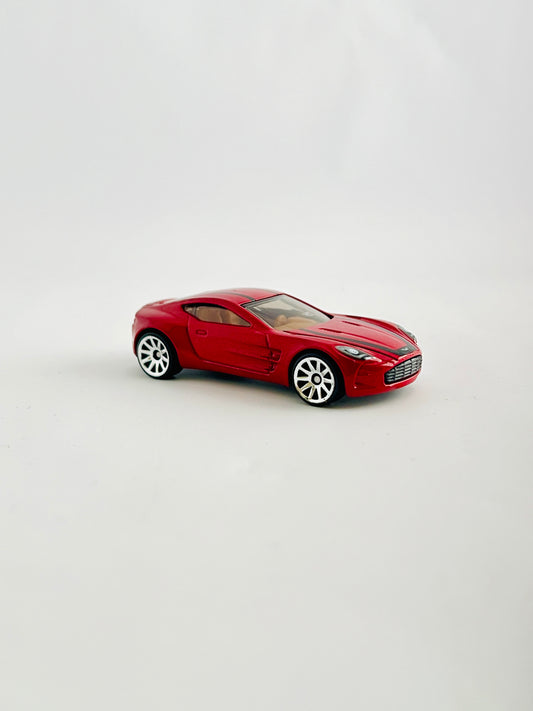 HW ASTON MARTIN ONE -77 - Its Fun- Hot wheels - matchbox - diecast