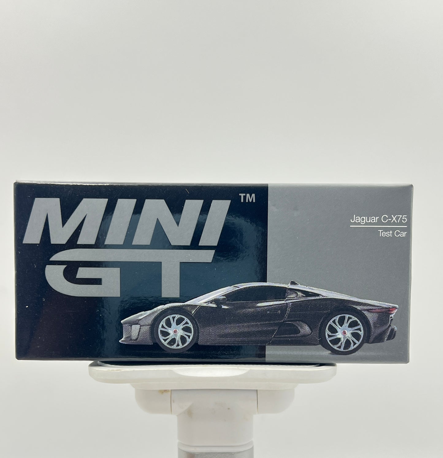 MINI GT - UNSEALED -#997 JAGUAR C-X75