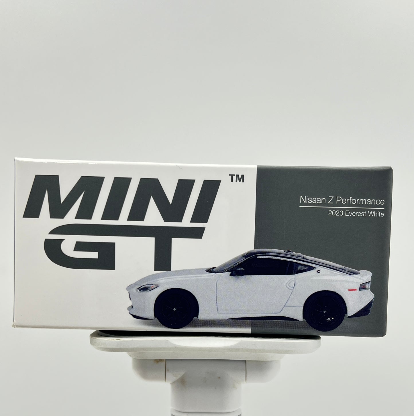 MINI GT - UNSEALED -#599 NISSAN Z PERFORMANCE