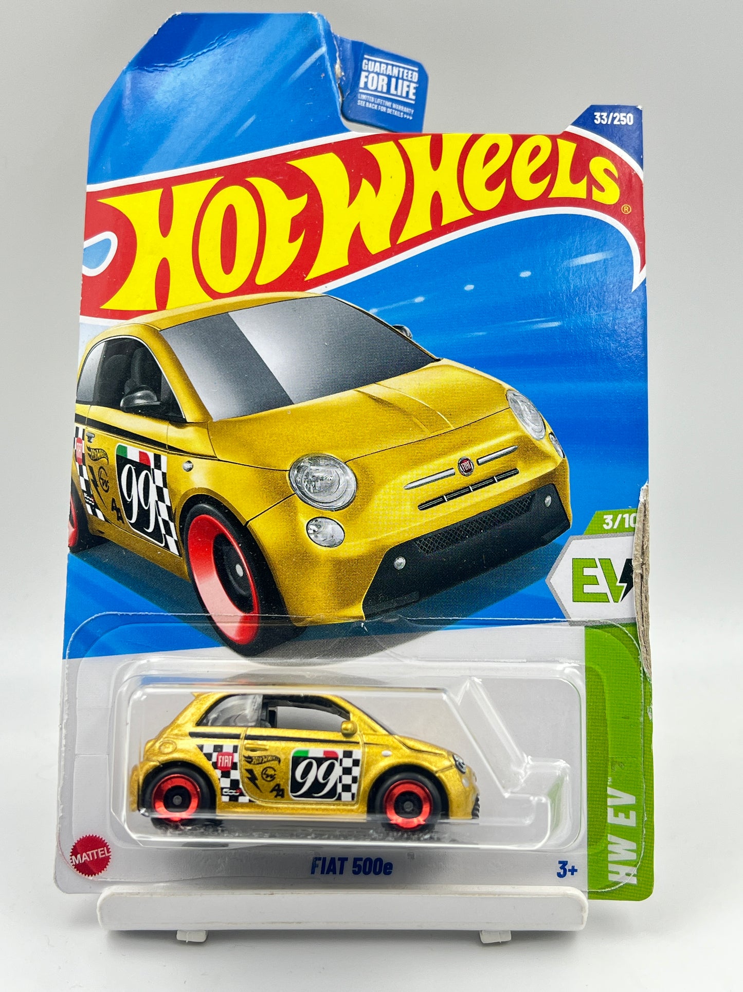DAMAGED CARD - IMPORTED - HOT WHEELS -  FIAT 500E - 2C