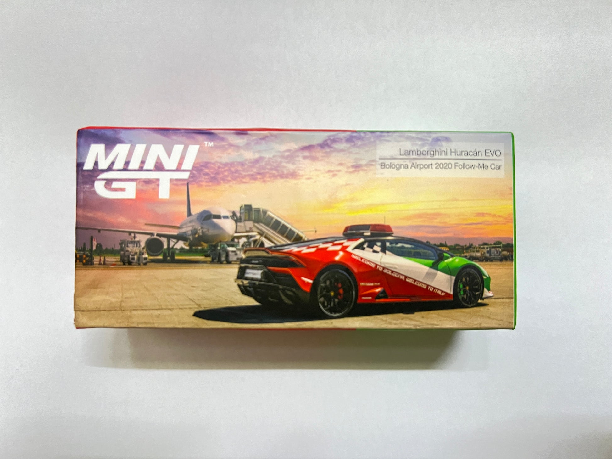 MINI GT - LAMBORGHINI HURACAN EVO - BOLOGNA AIRPORT 2020 FOLLOW-ME CAR - SEAL OPENED - Its Fun- Hot wheels - matchbox - diecast