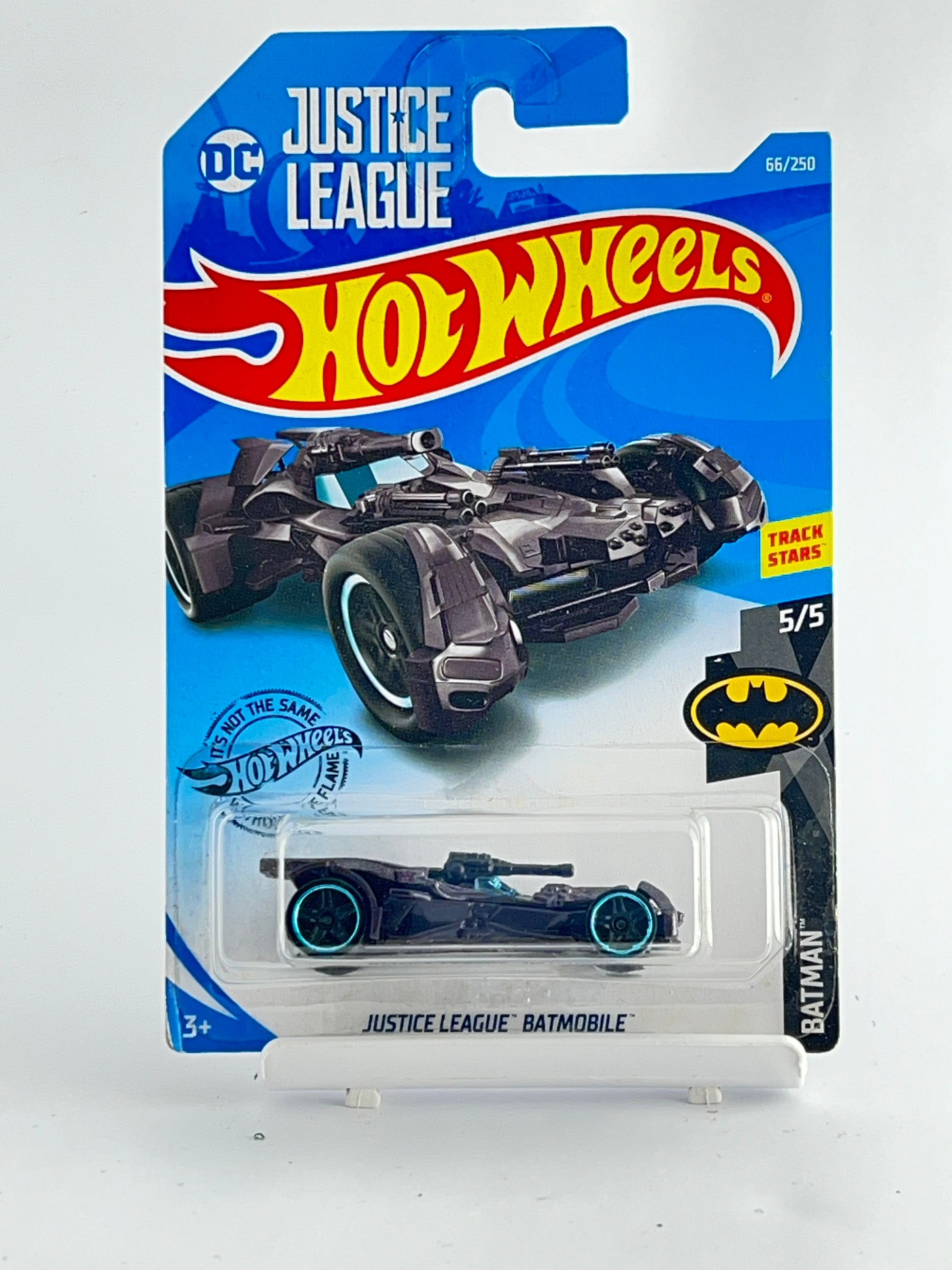 JUSTICE LEAGUE BATMOBILE - Its Fun