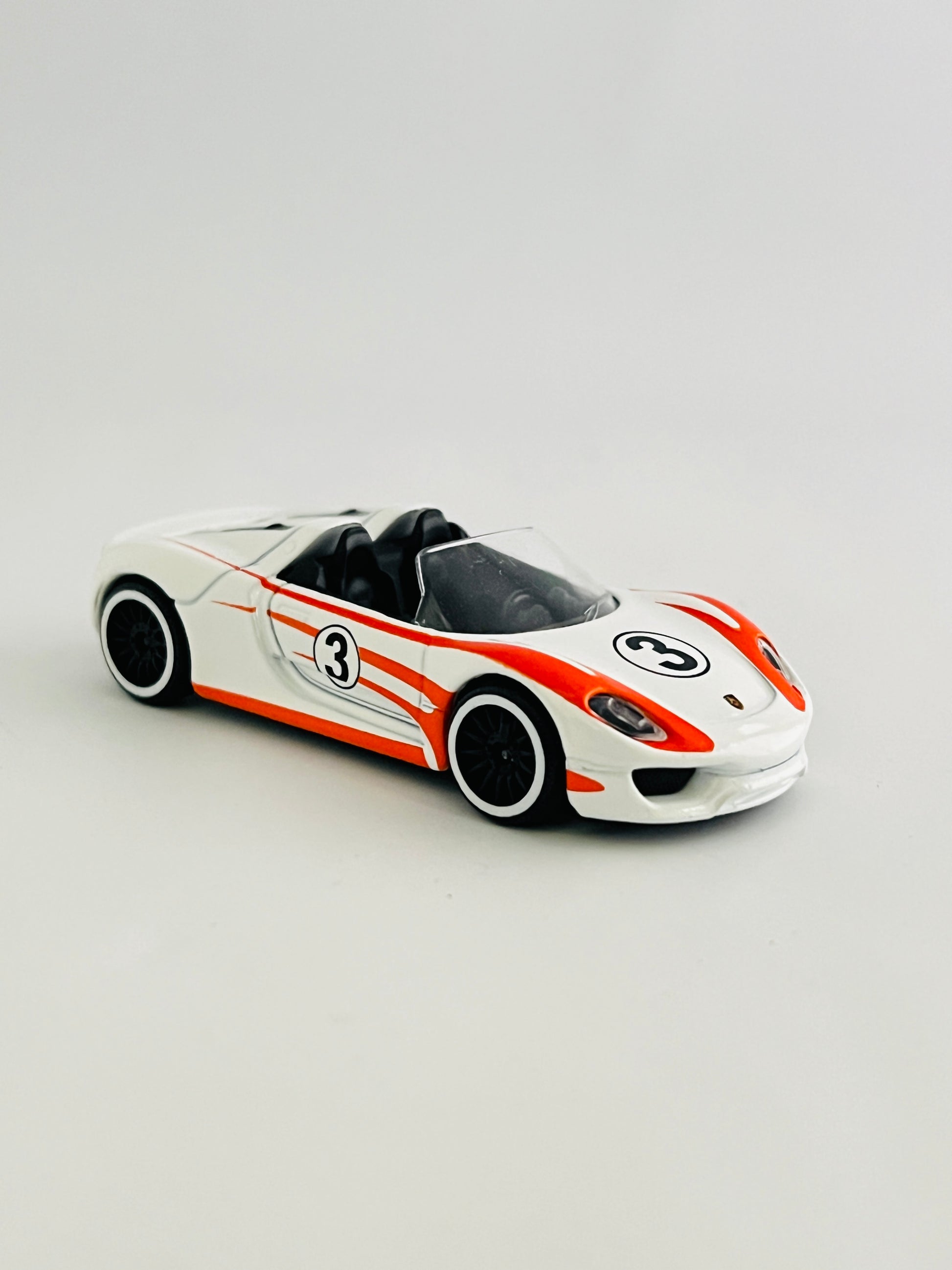 UNCARDED - MAJORETTE PORSCHE 918 SPYDER - WHITE - Its Fun- Hot wheels - matchbox - diecast