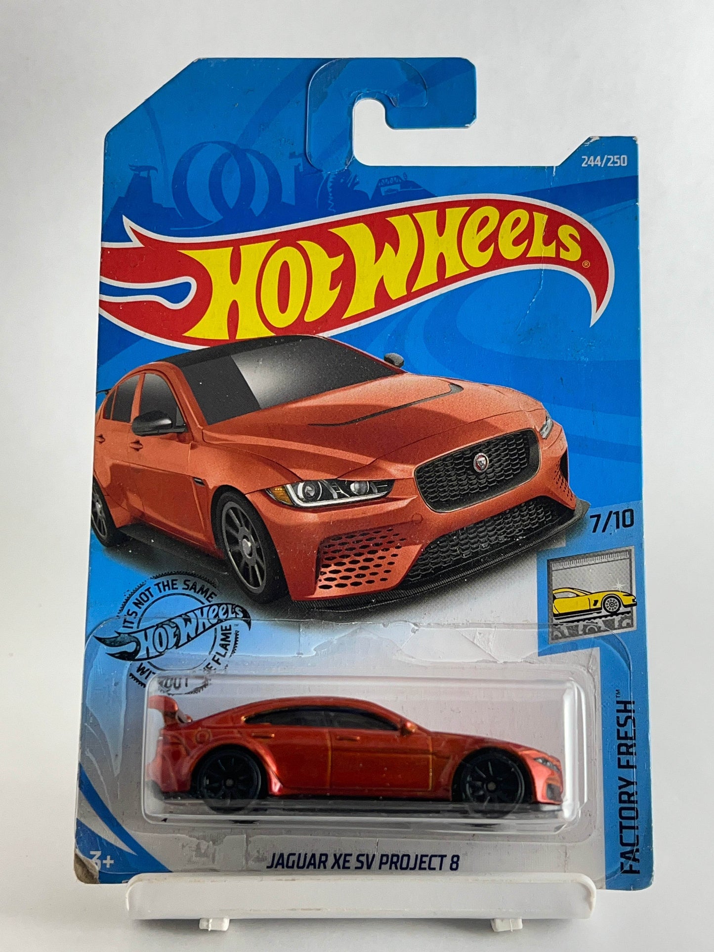 JAGUAR XE SV PROJECT 8 - 1A (SOFT EDGES AND MILD DIRT IN CARD) - Its Fun
