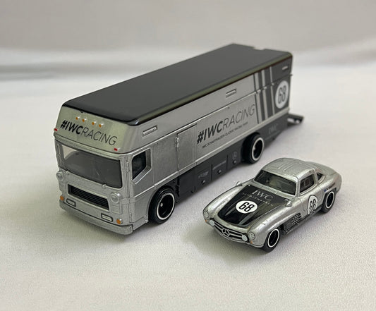 UNCARDED - MINT - MERCEDES BENZ 300SL / EURO HAULER