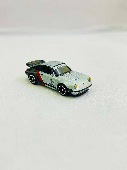 UNCARDED - PREMIUM - PORSCHE 930 - CYBERPUNK