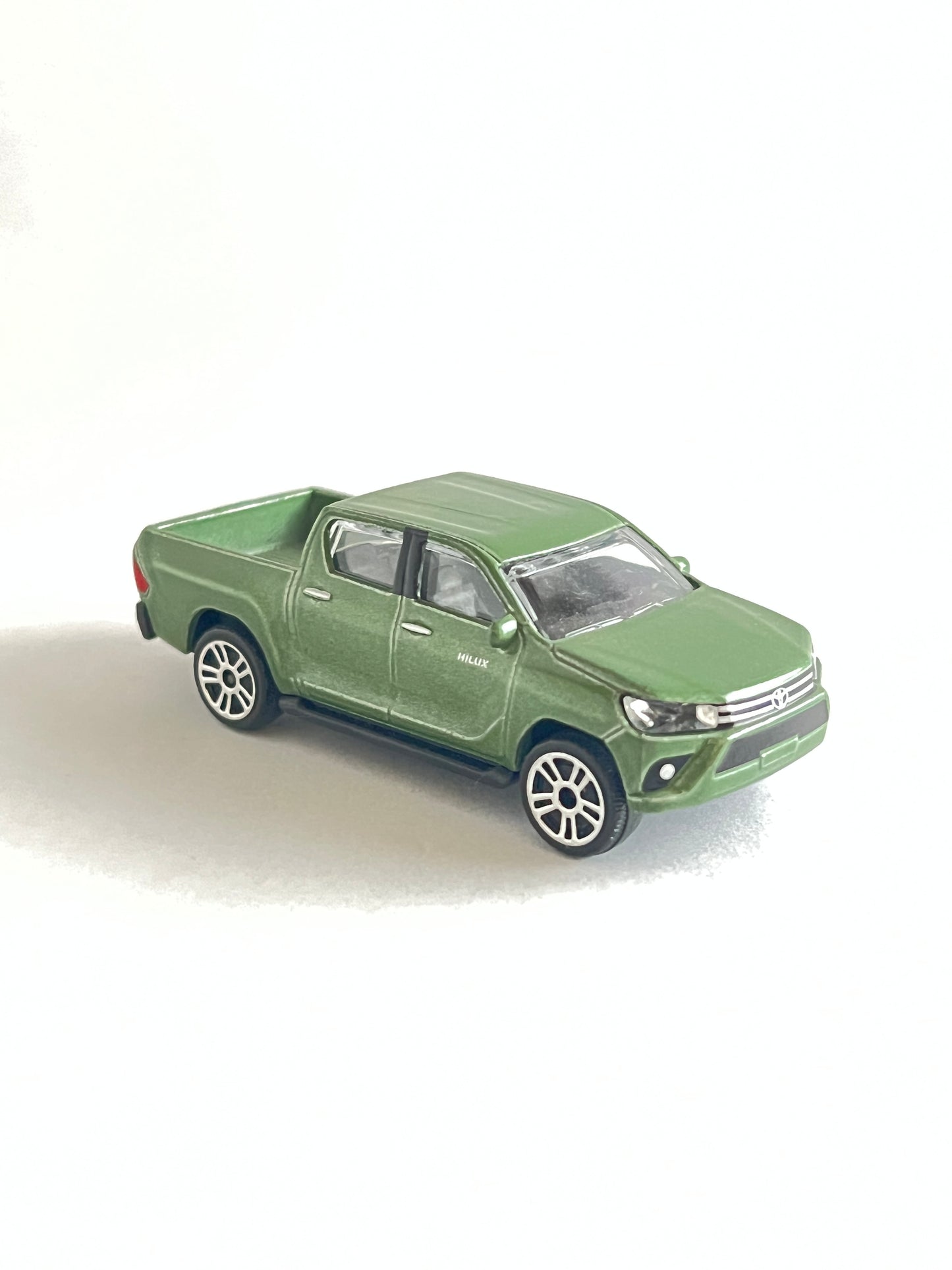 UNCARDED - MAJORETTE - TOYOTA HILUX REVO - WITH SUSPENSION - Its Fun- Hot wheels - matchbox - diecast