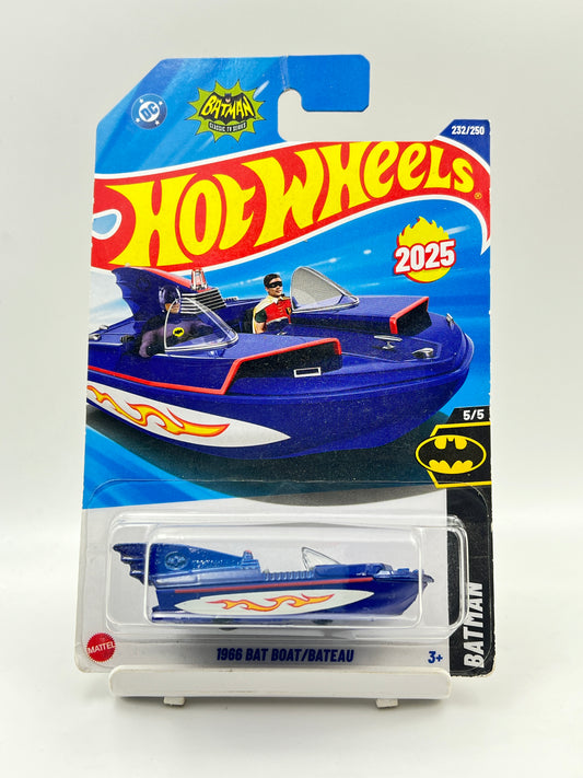 HOT WHEELS - CREASED - 1966 BAT BOAT - 3E