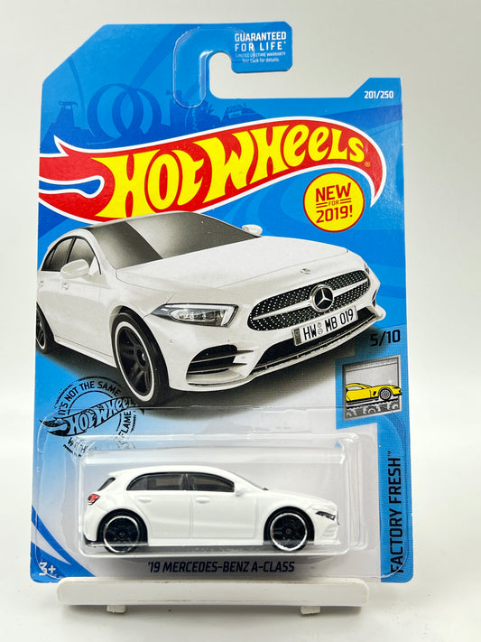 IMPORTED - HOT WHEELS -  19 MERCEDES BENZ A CLASS - WHITE - 9B