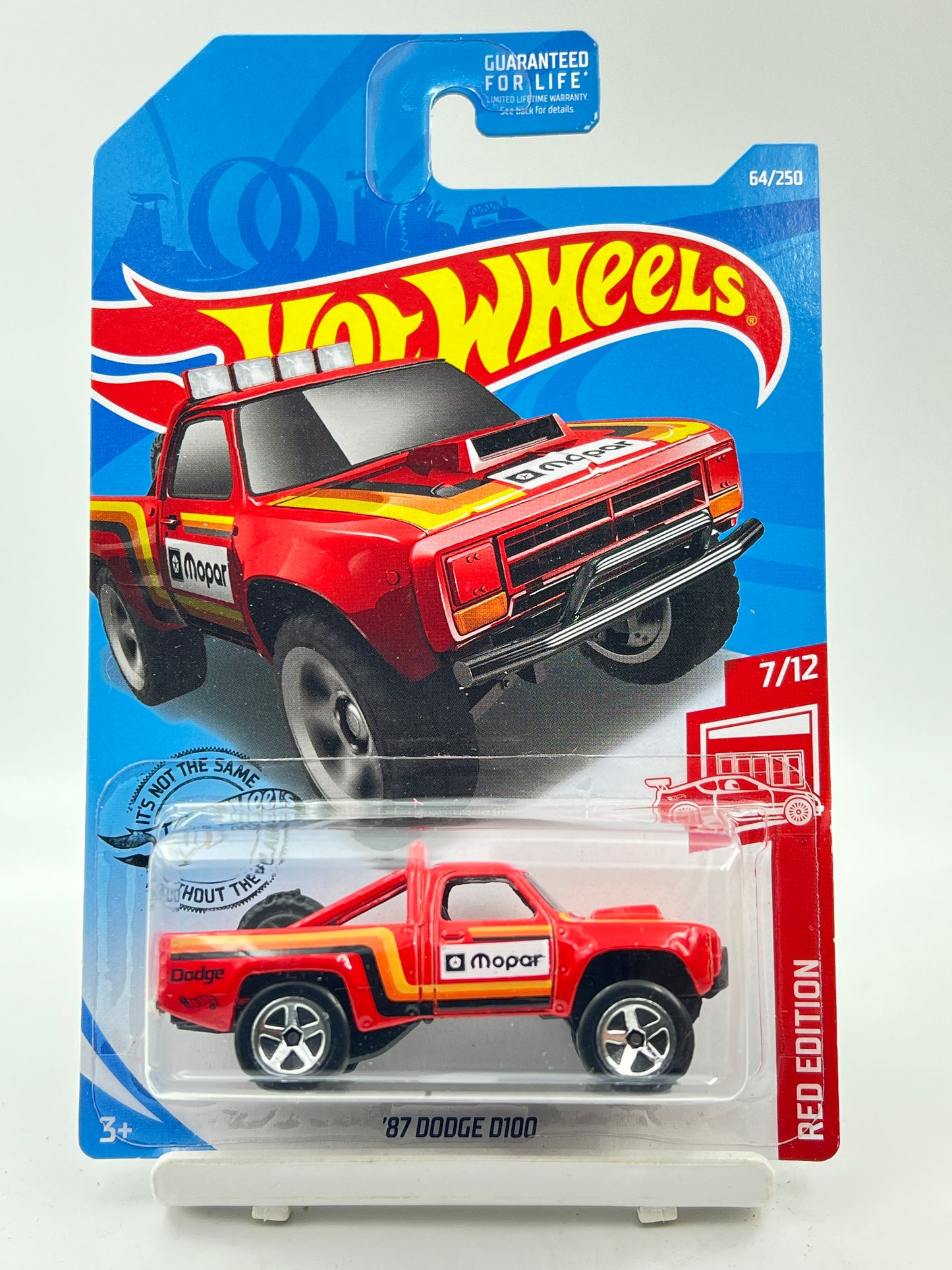 RED EDITION - TARGET EXCLUSIVE - 87 DODGE D100 - 2E
