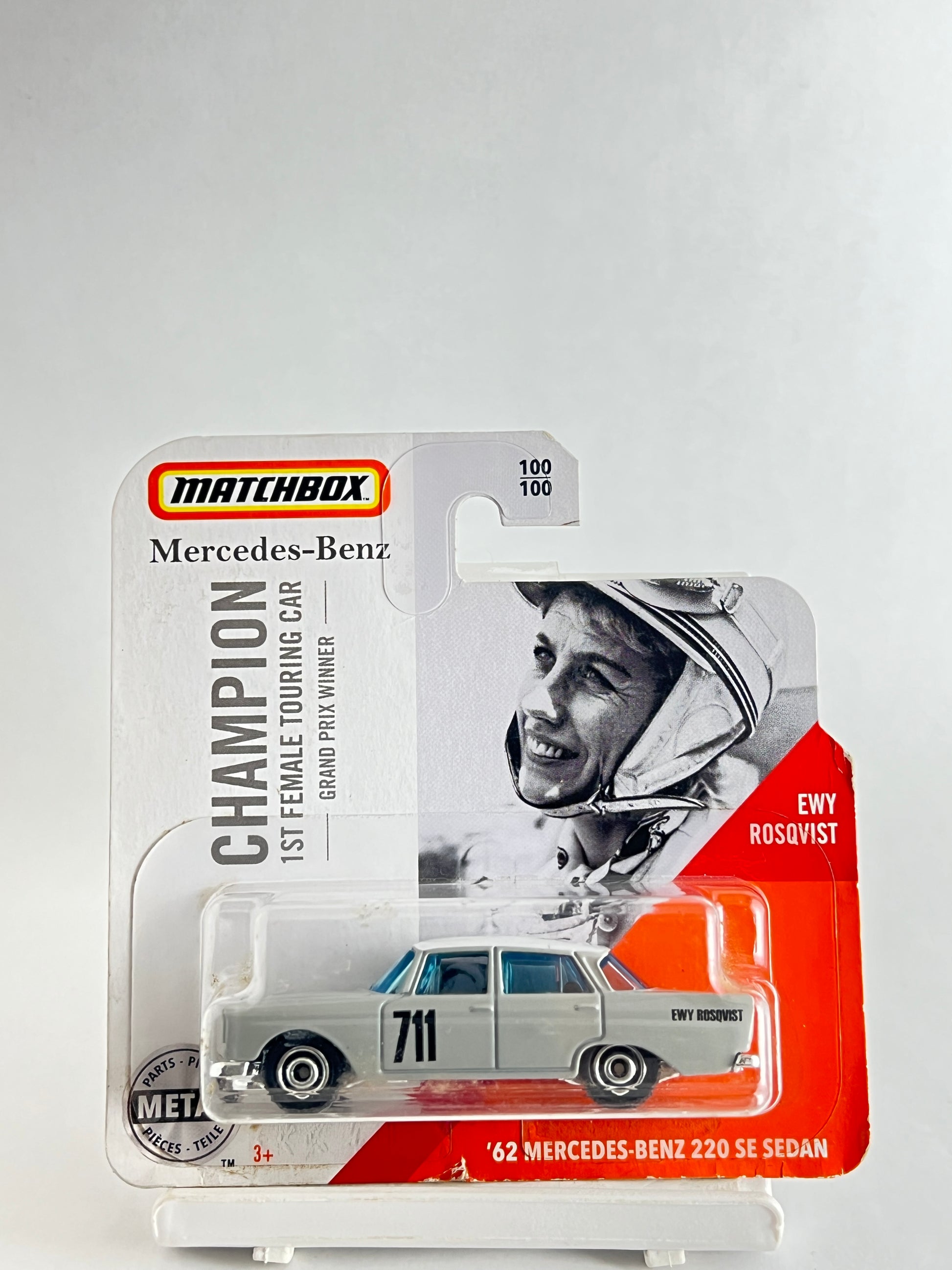 IMPORTED SHORT CARD - 62 MERCEDES BENZ 220 SE SEDAN - (CARD CONDITION AS IN PIC) - 2A - Its Fun- Hot wheels - matchbox - diecast