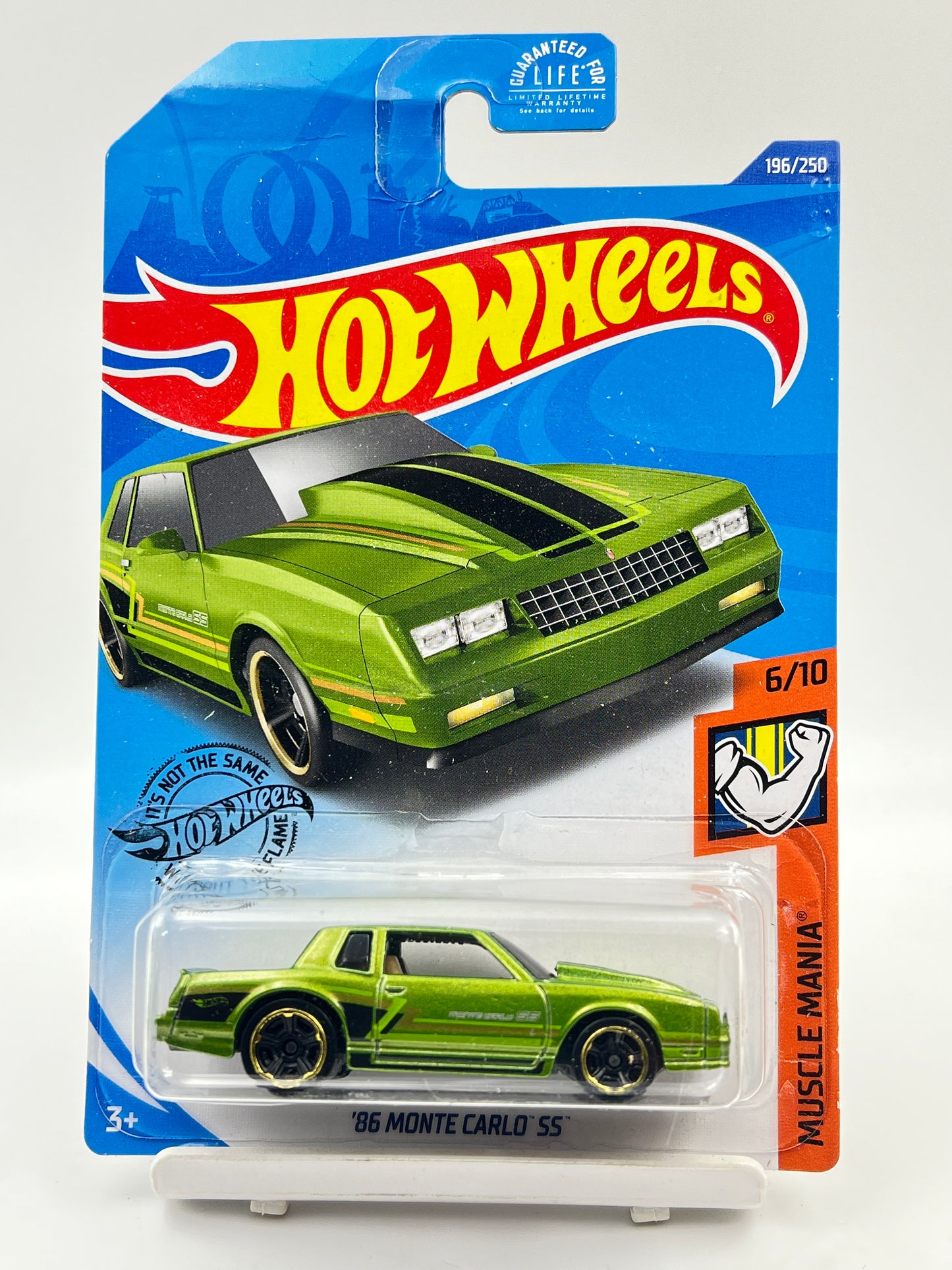 CREASED - IMPORTED - HOT WHEELS -  86 MONTE CARLO SS - 6A