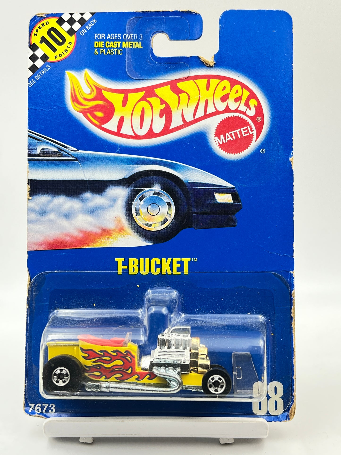 DAMAGED CAR - BROKEN PARTS INSIDE THE BLISTER - T BUCKET - 6D