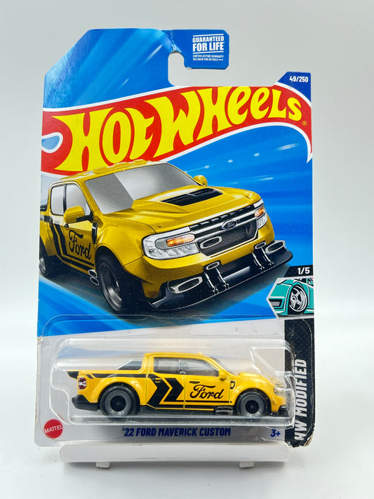 CARD/BLISTER DAMAGE - HOT WHEELS - 22 FORD MAVERICK CUSTOM - 9B