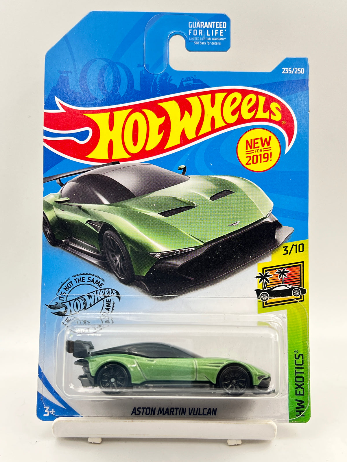 IMPORTED - HOT WHEELS -  ASTON MARTIN VULCAN - 1C